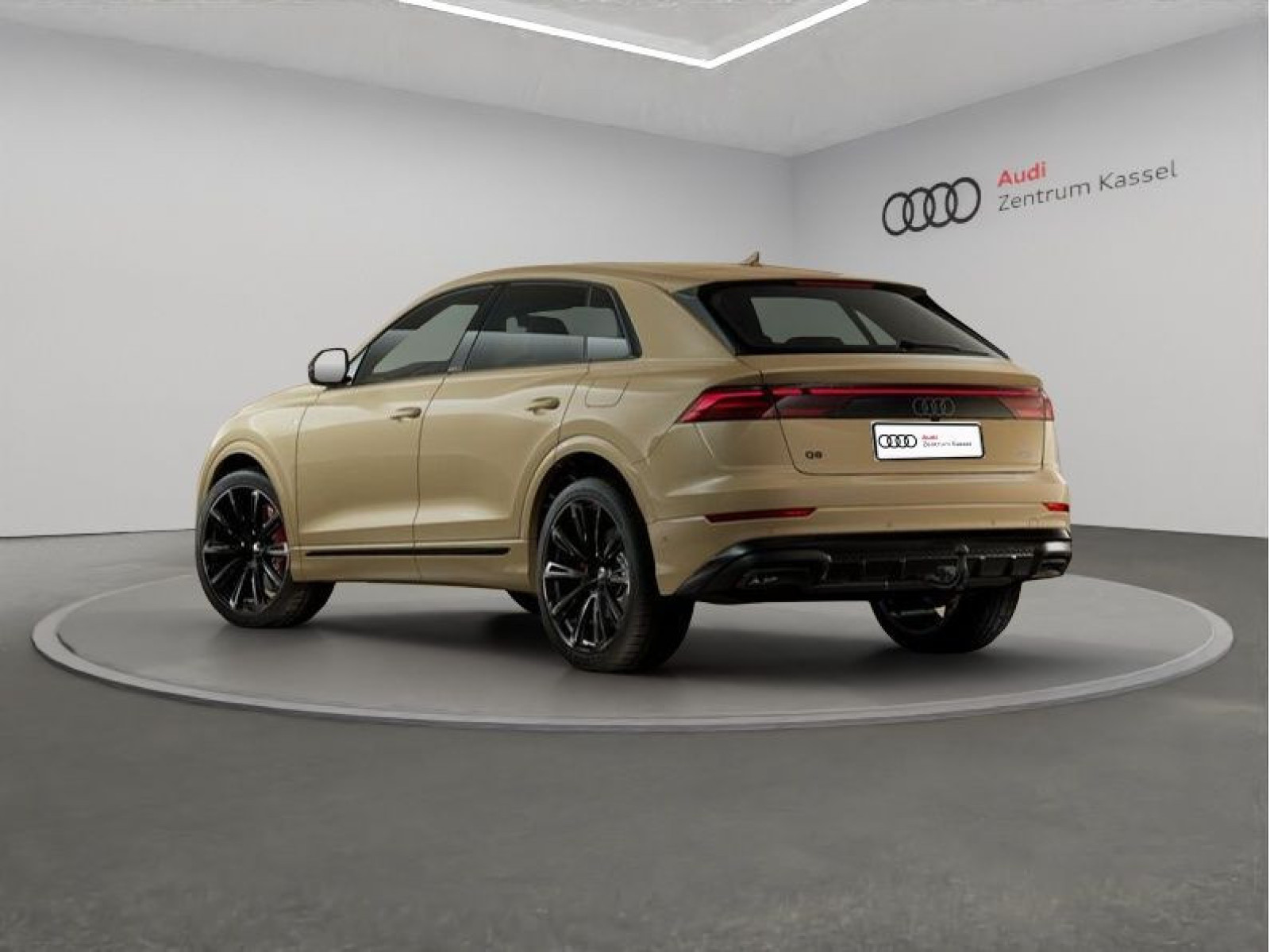 Audi - Q8_5 Audi - Q8_5