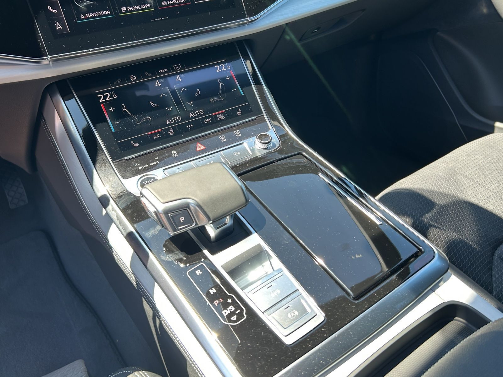 Audi - Q7_6