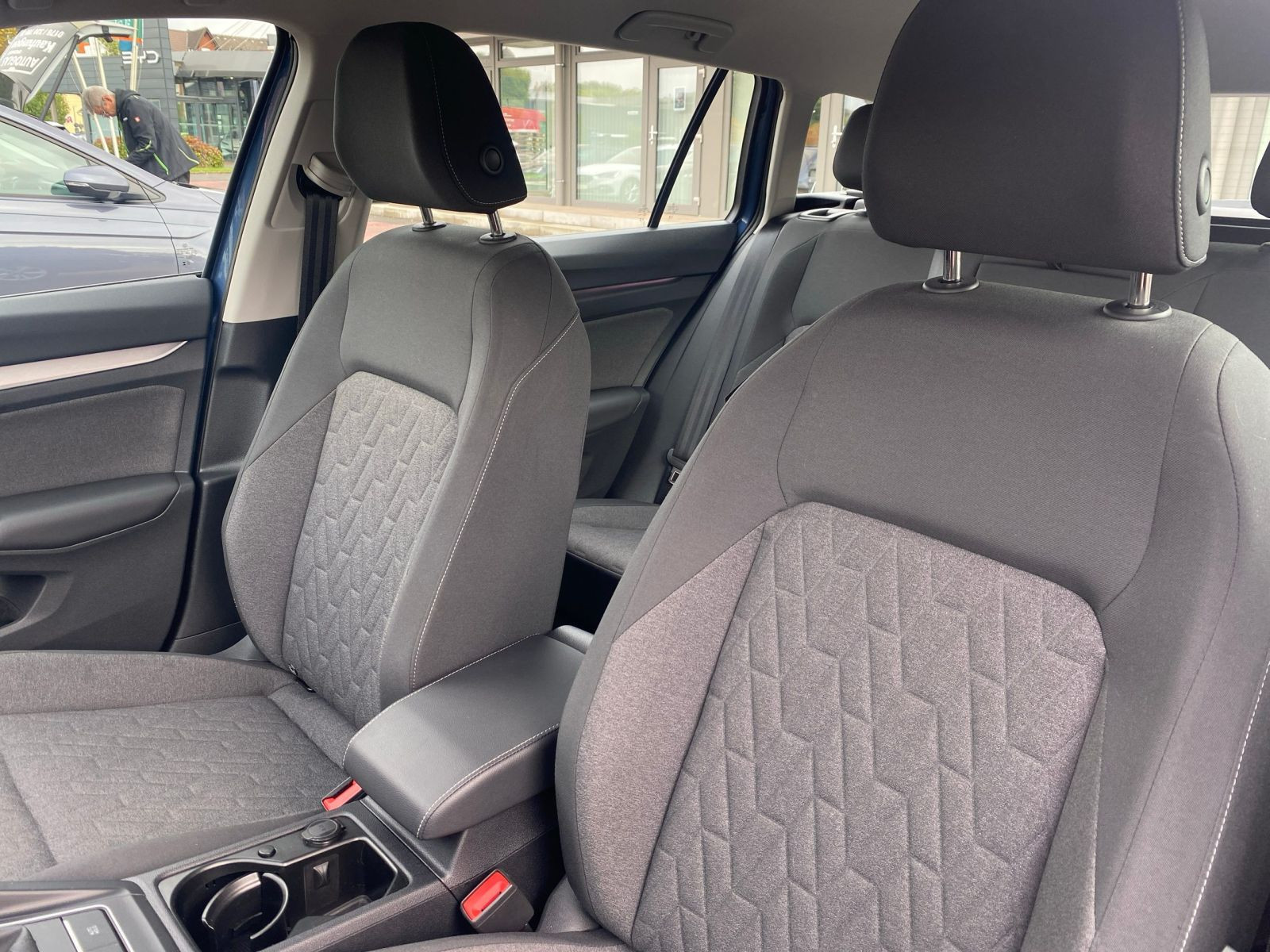 Volkswagen - Golf Variant_11