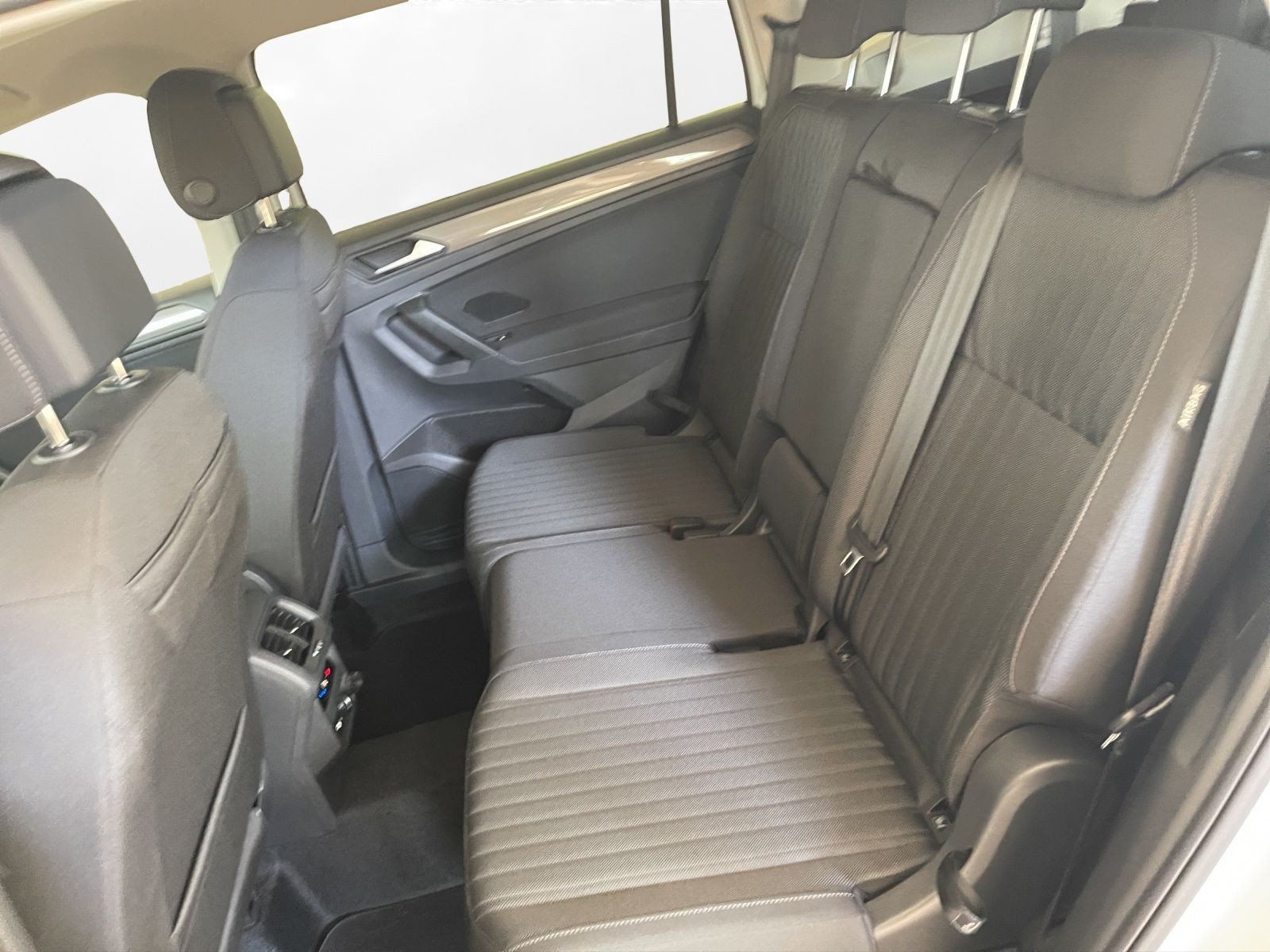 Volkswagen - Tiguan Allspace_15