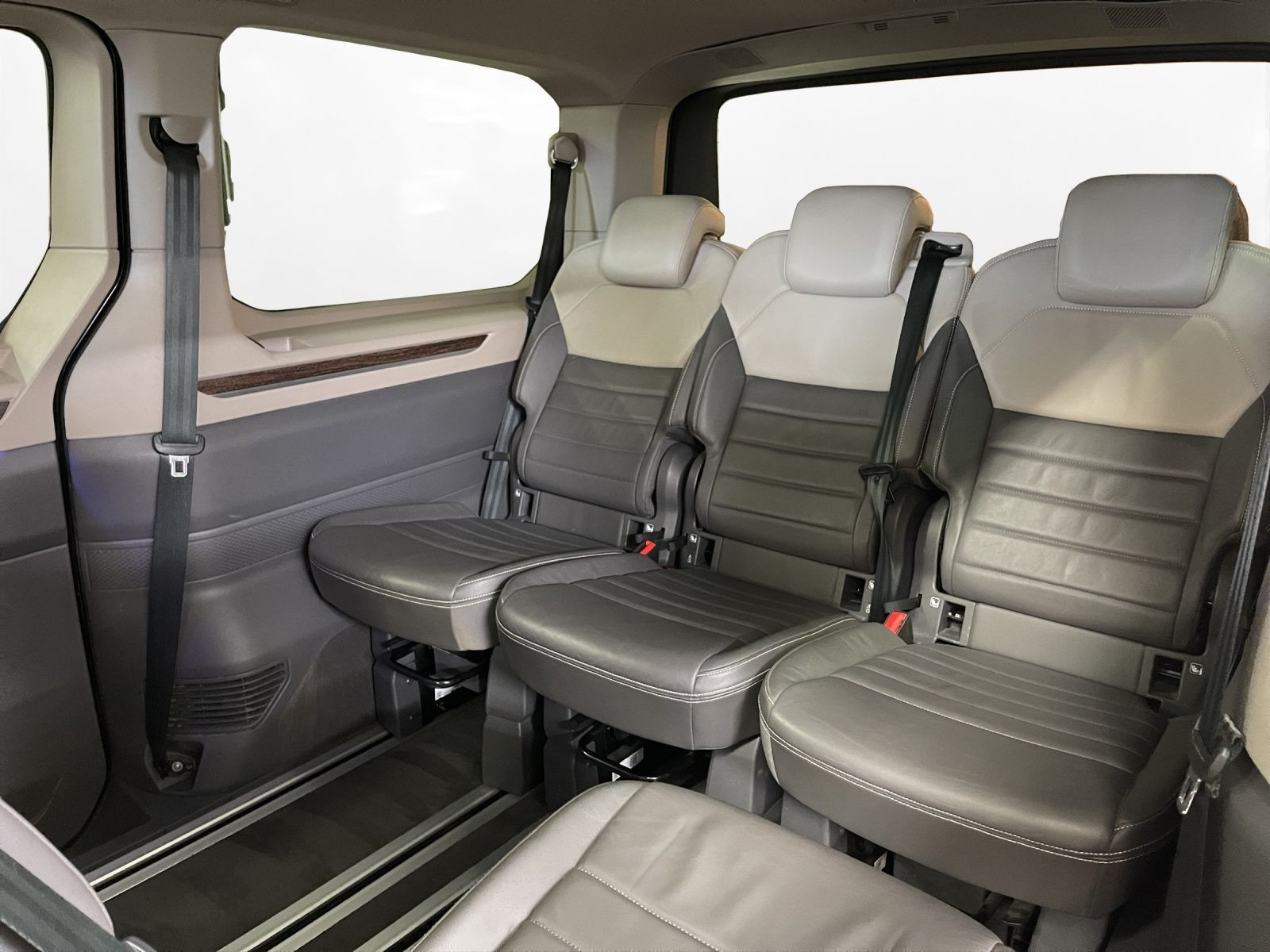 Volkswagen - Multivan_19