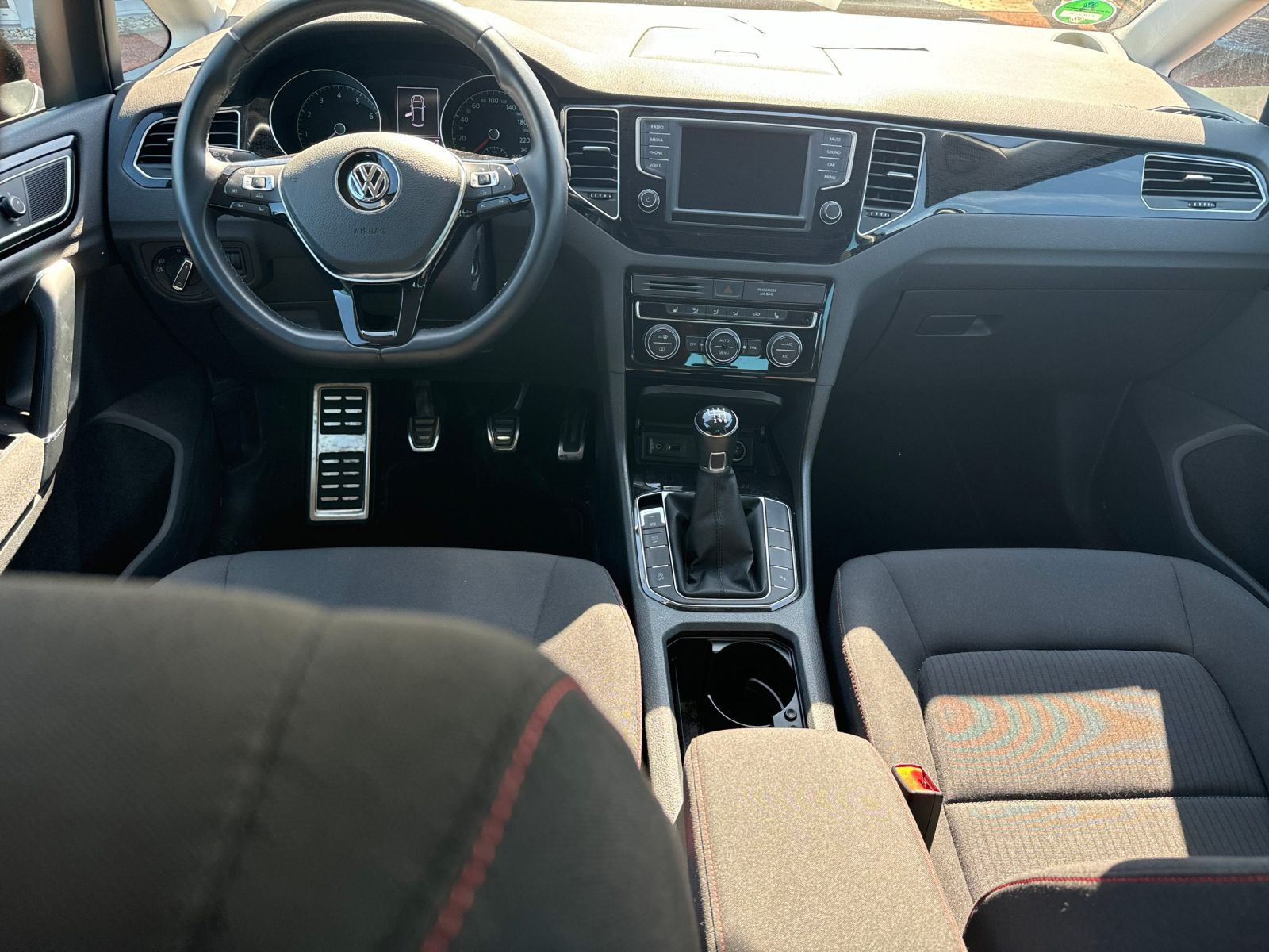 Volkswagen - Golf Sportsvan_6