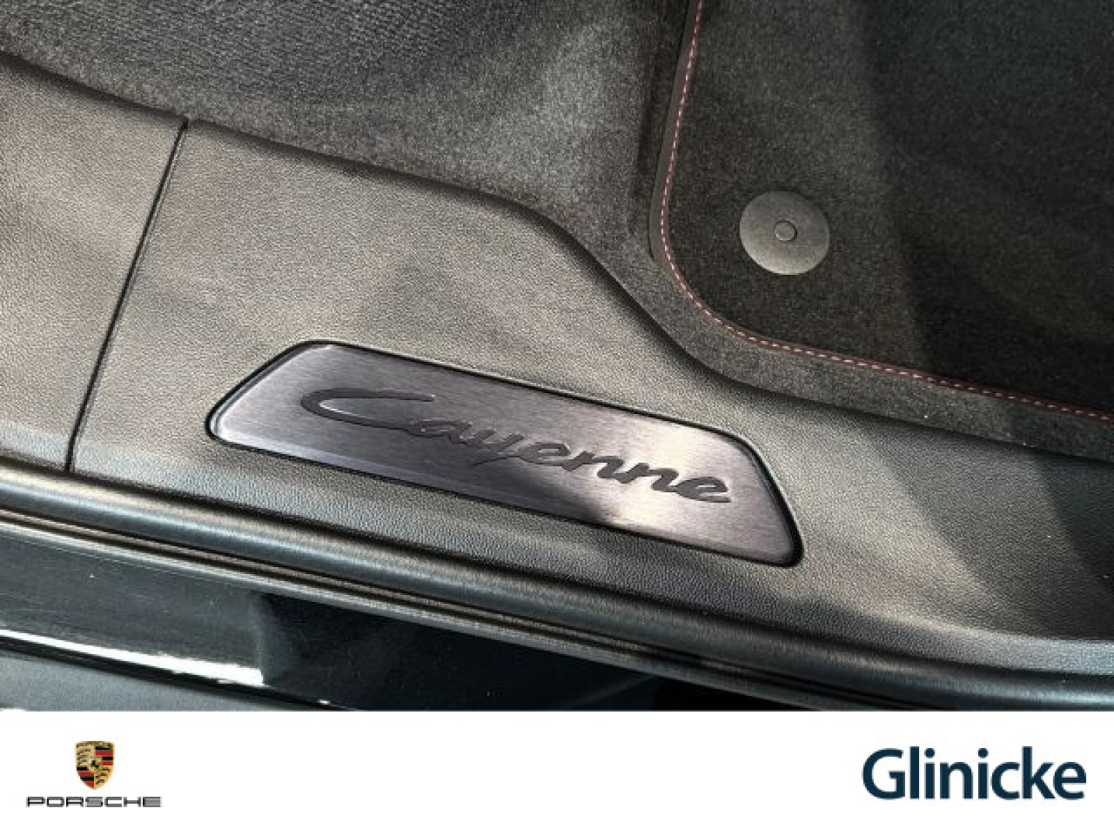 Porsche - Cayenne_35