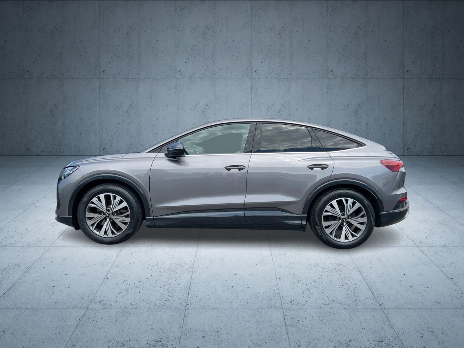 Audi - Q4 Sportback e-tron_4