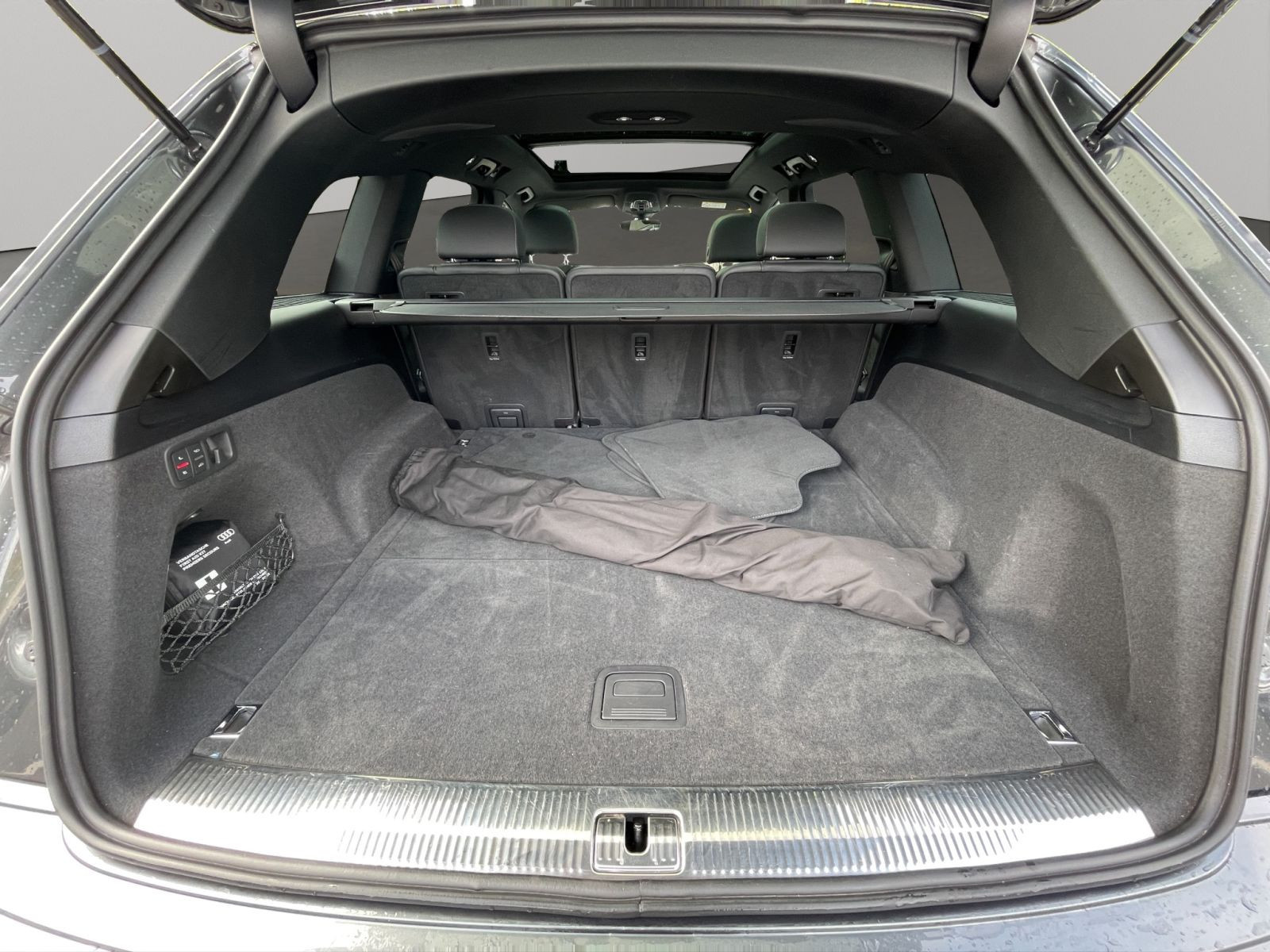 Audi - Q7_20