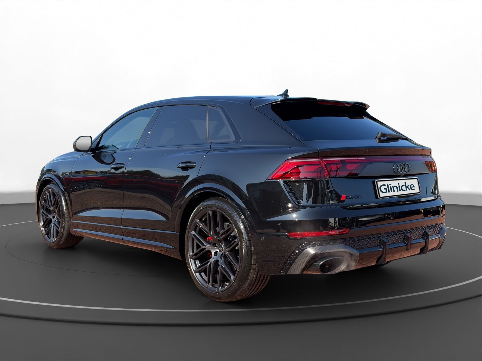 Audi - RS Q8_10