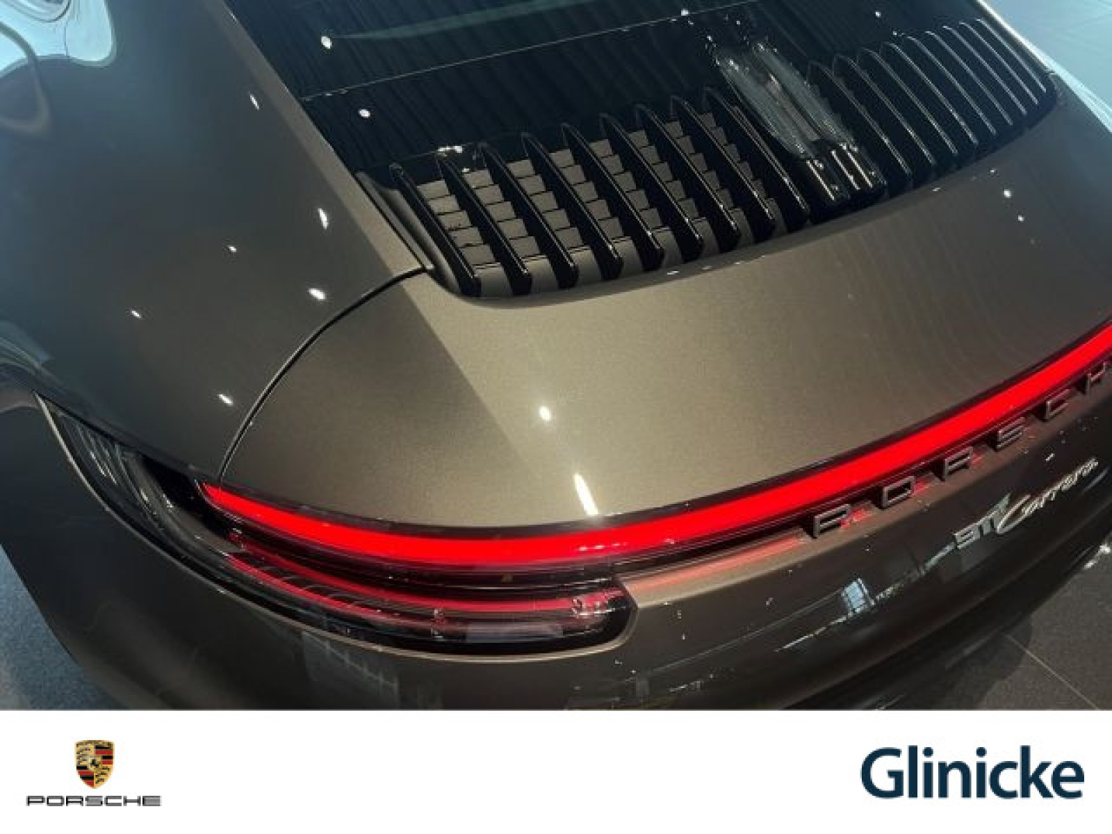 Porsche - 992_12