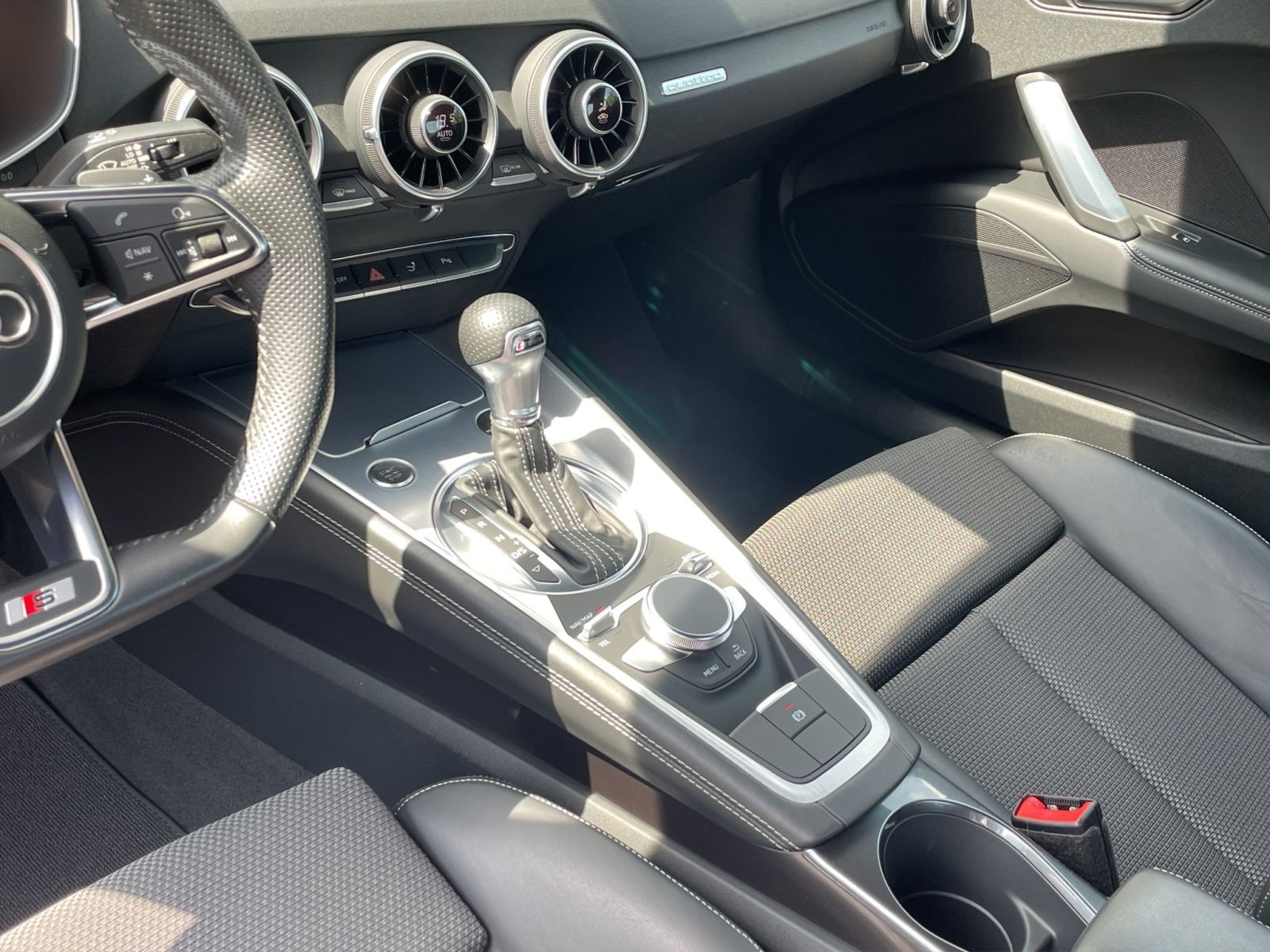 Audi - TT Coupé_15