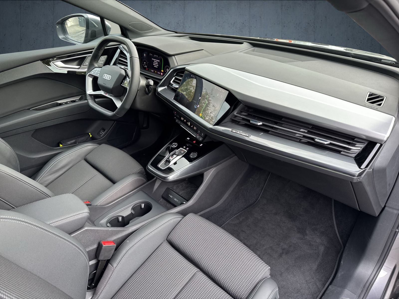 Audi - Q4 e-tron_14 Audi - Q4 e-tron_14