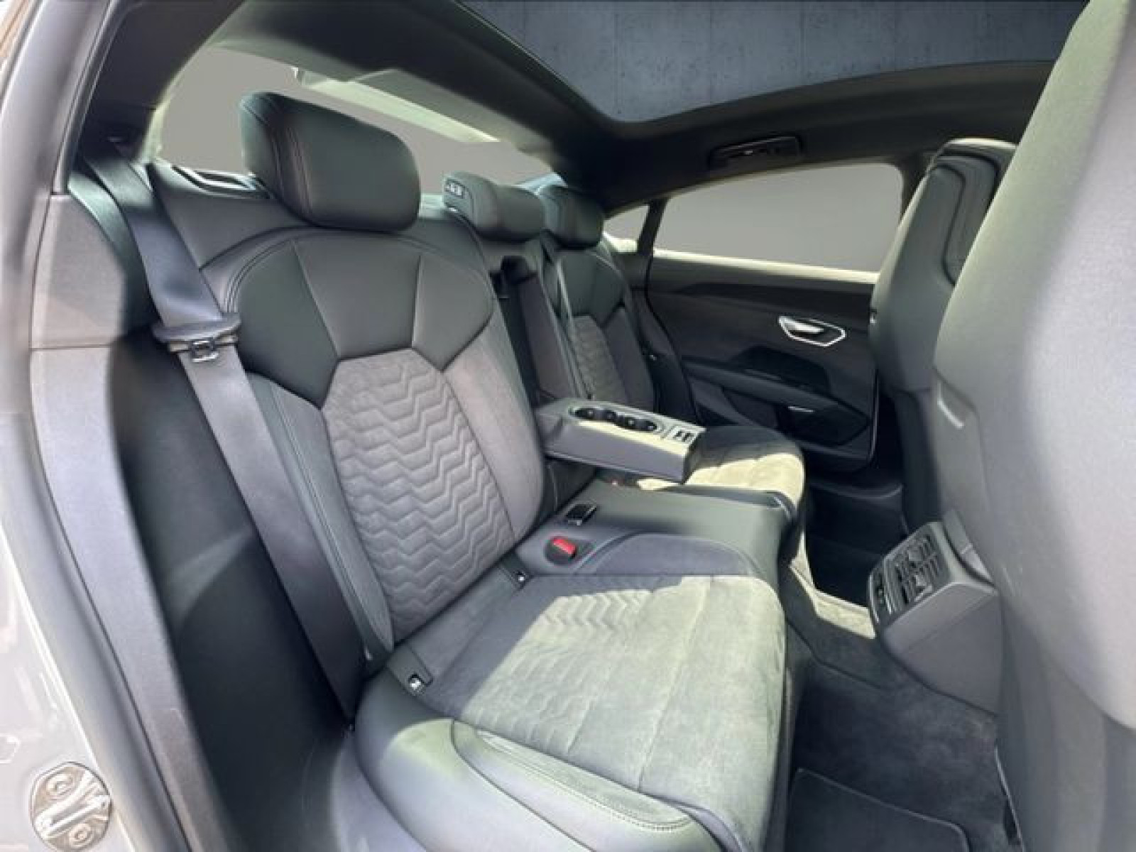 Audi - e-tron GT quattro_18