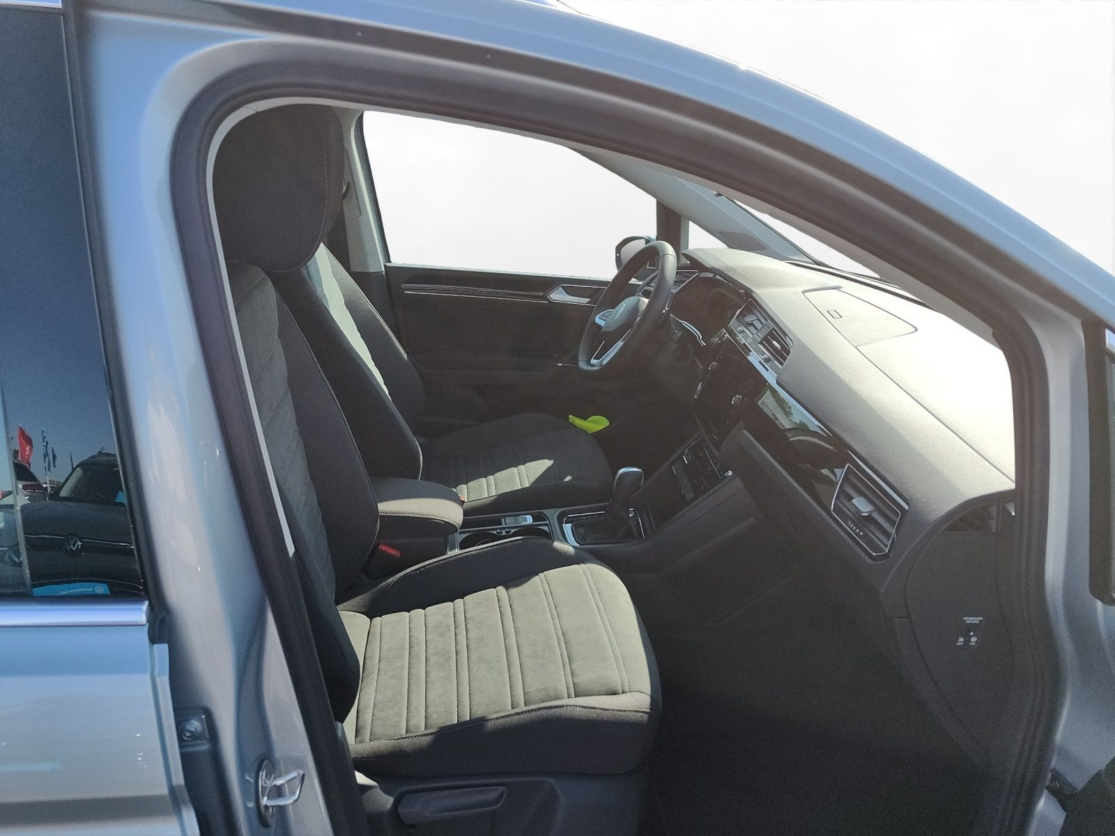 Volkswagen - Touran_14