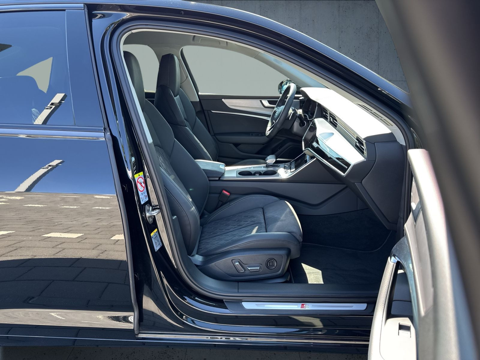 Audi - S6 Limousine_17