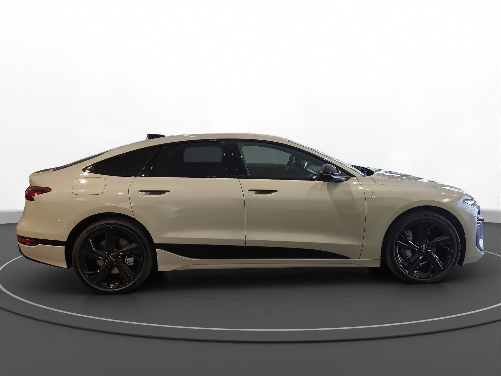 Audi - A6 Sportback e-tron_7