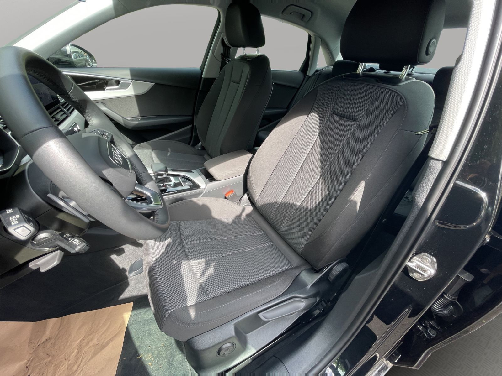 Audi - A4 Limousine_9
