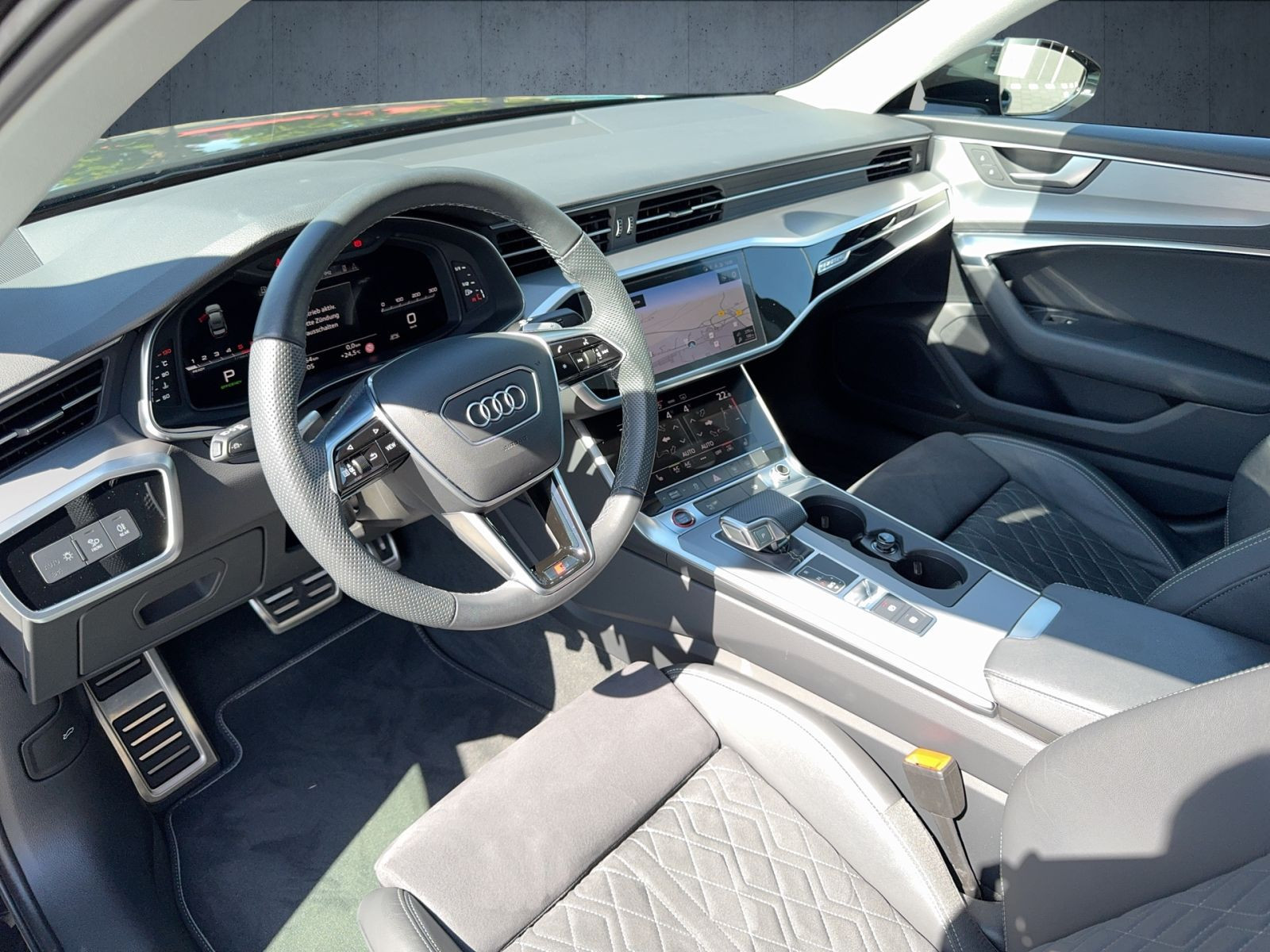 Audi - S6 Limousine_11
