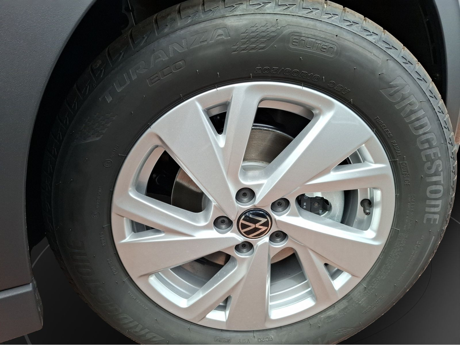 Volkswagen - Taigo_11