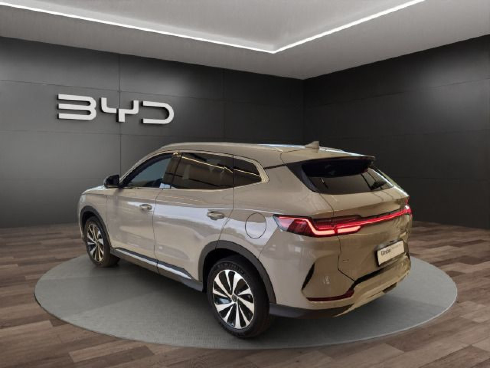 BYD - Seal U_4