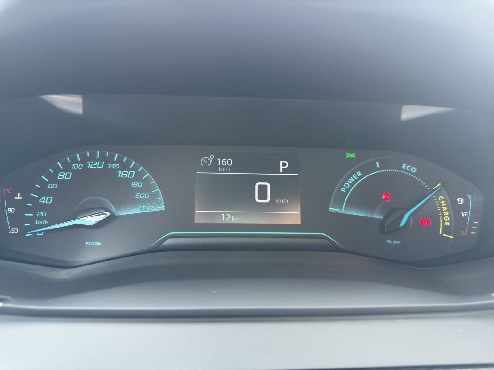 Peugeot - 208_15