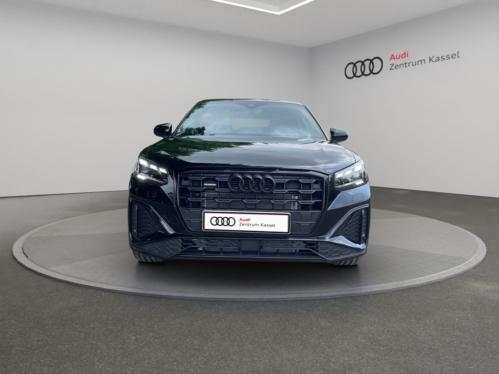 Audi - Q2_10