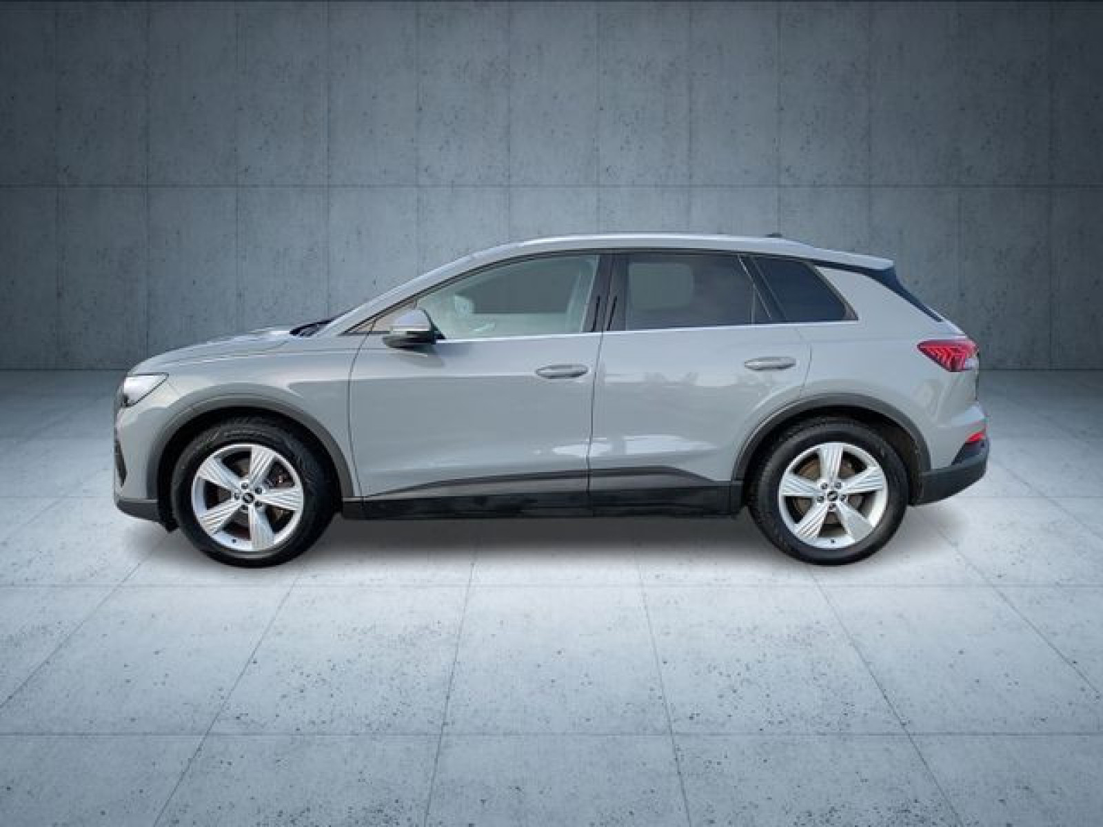 Audi - Q4 e-tron_5