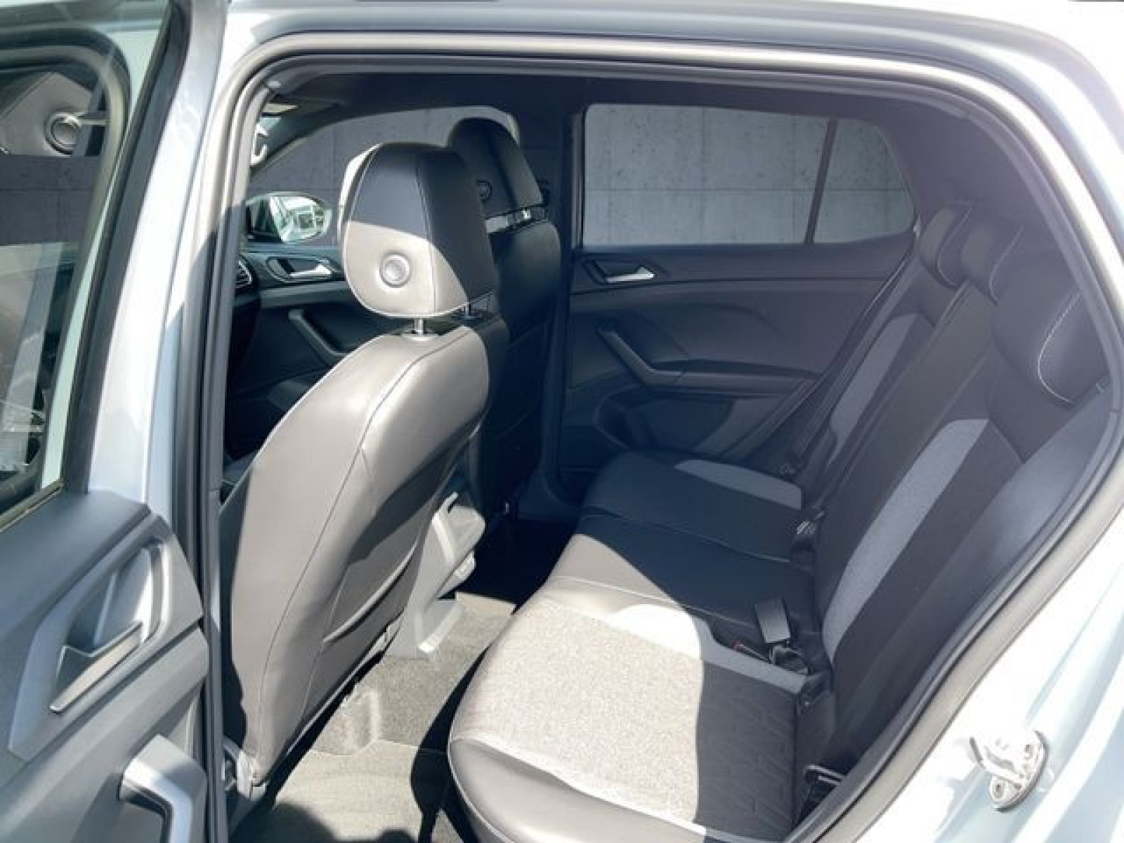 Volkswagen - T-Cross_14