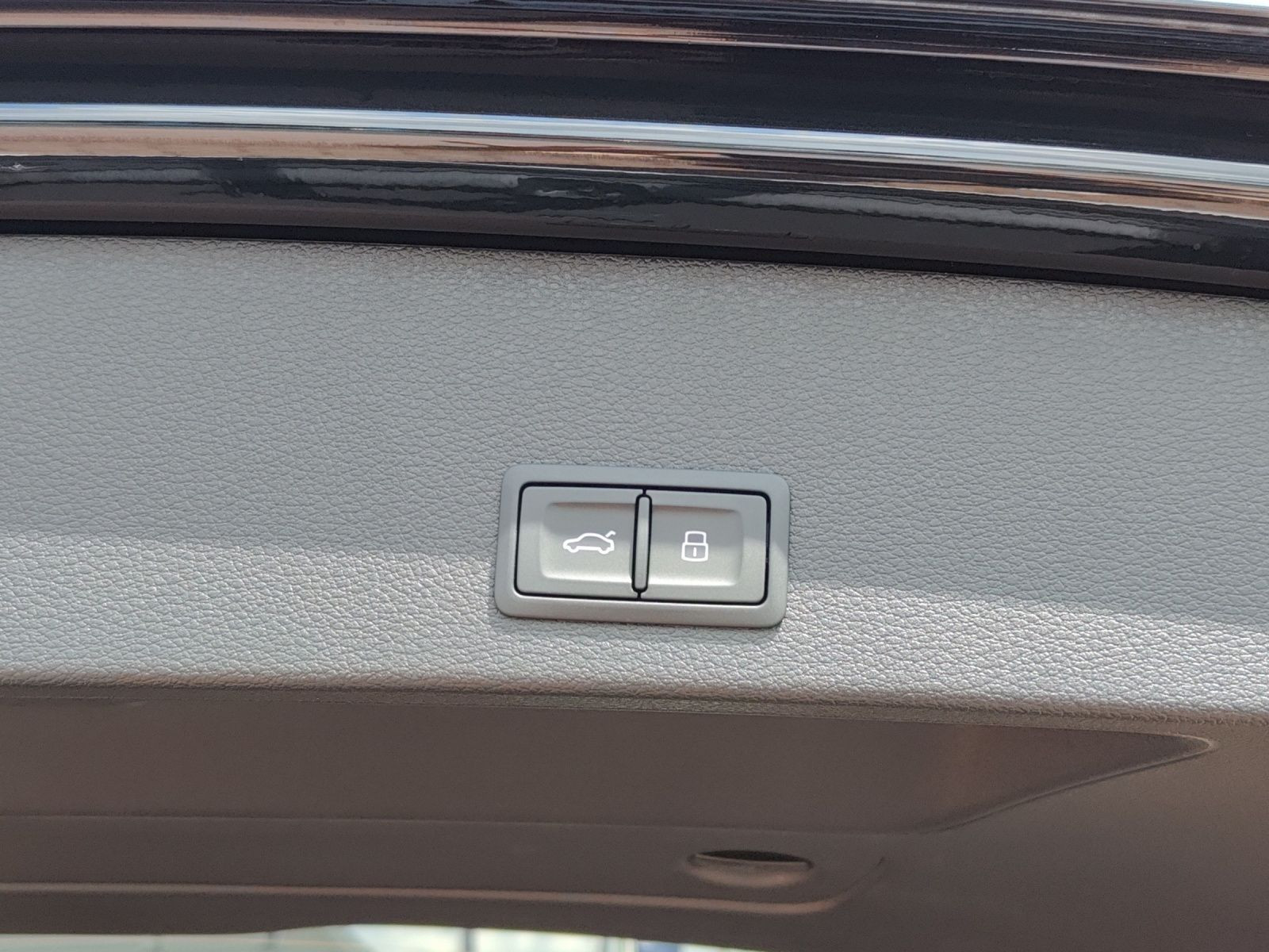 Audi - Q2_18
