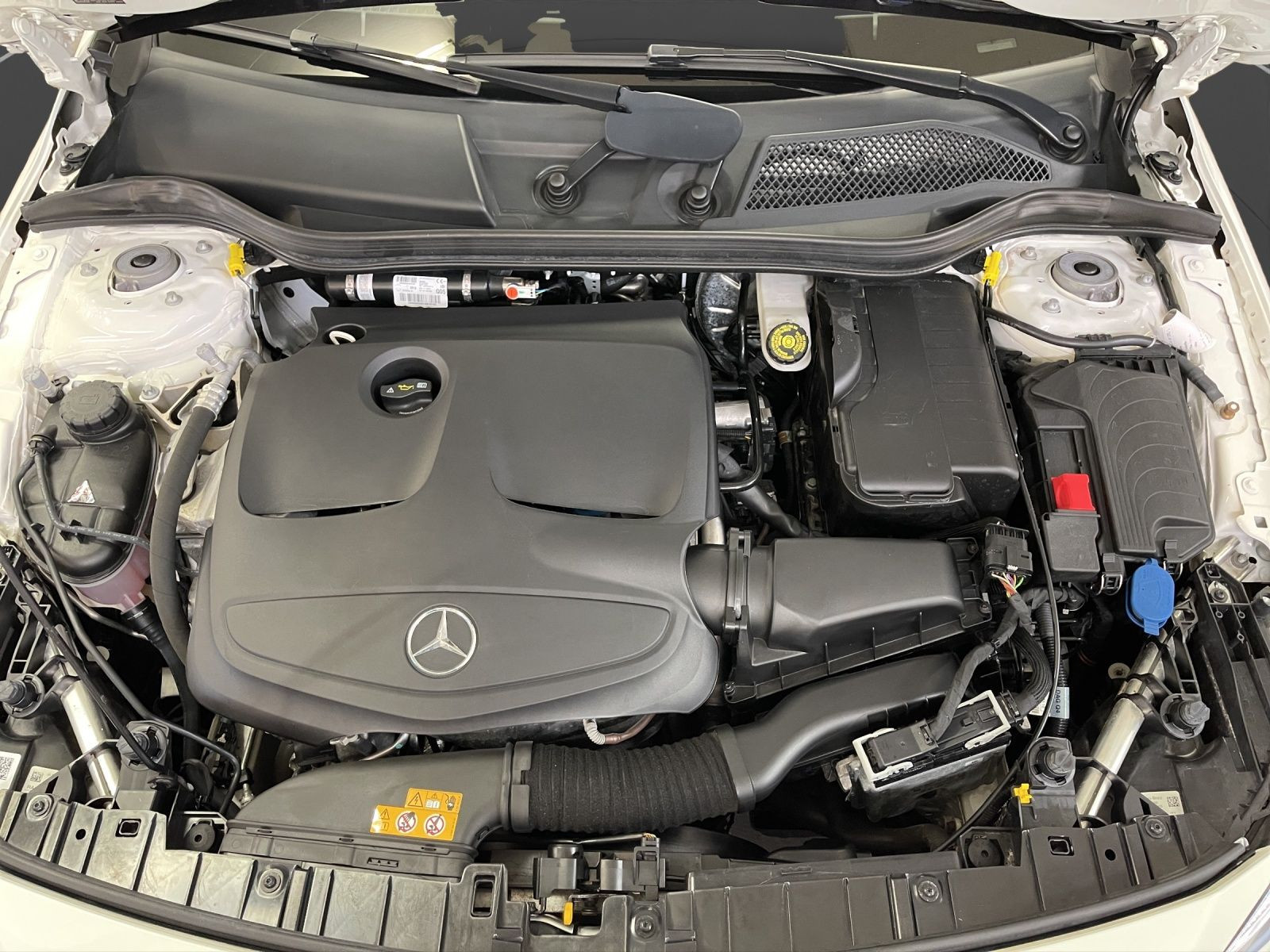 Mercedes-Benz - GLA 200_21