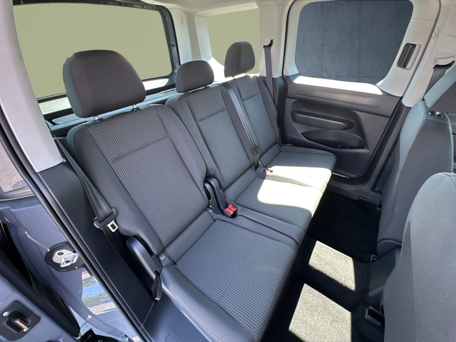 Volkswagen - Caddy_17