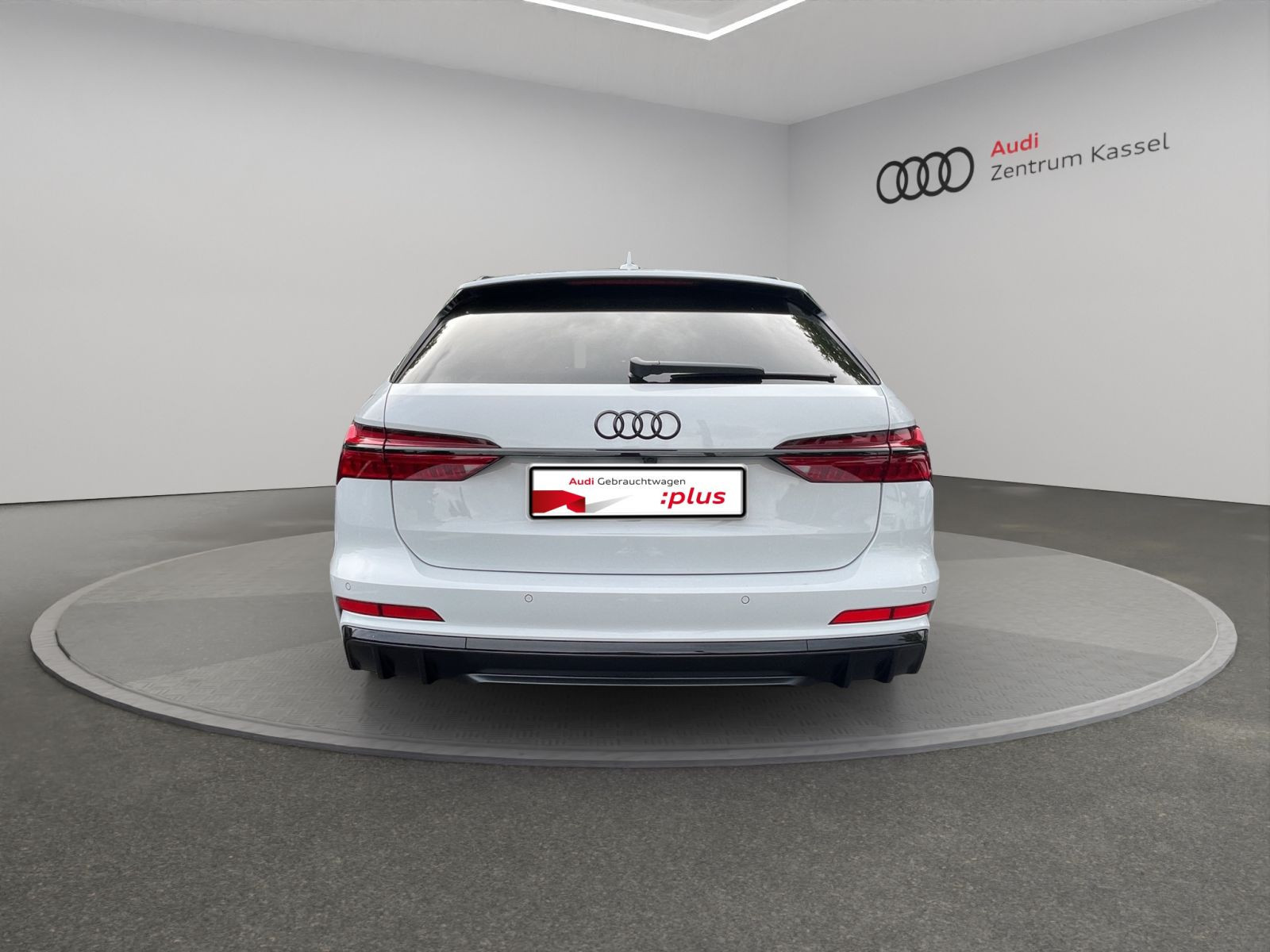 Audi - S6_6