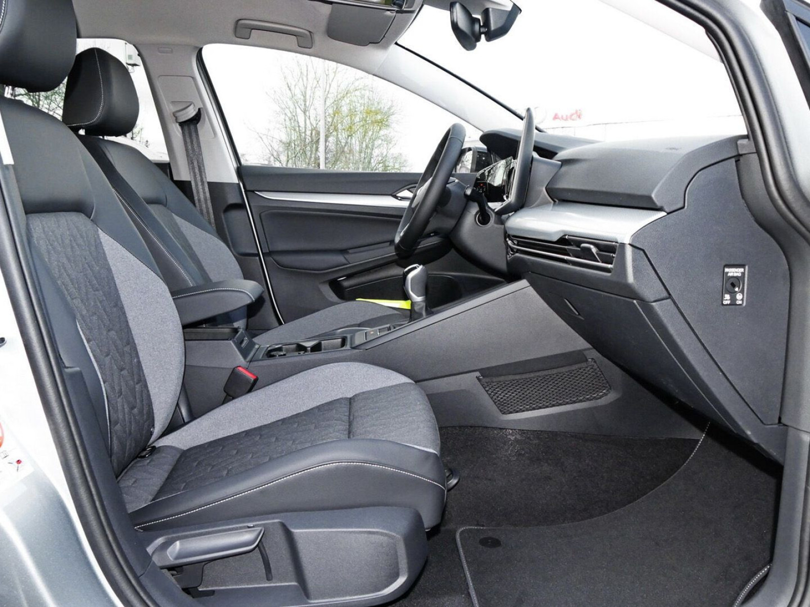 Volkswagen - Golf_3