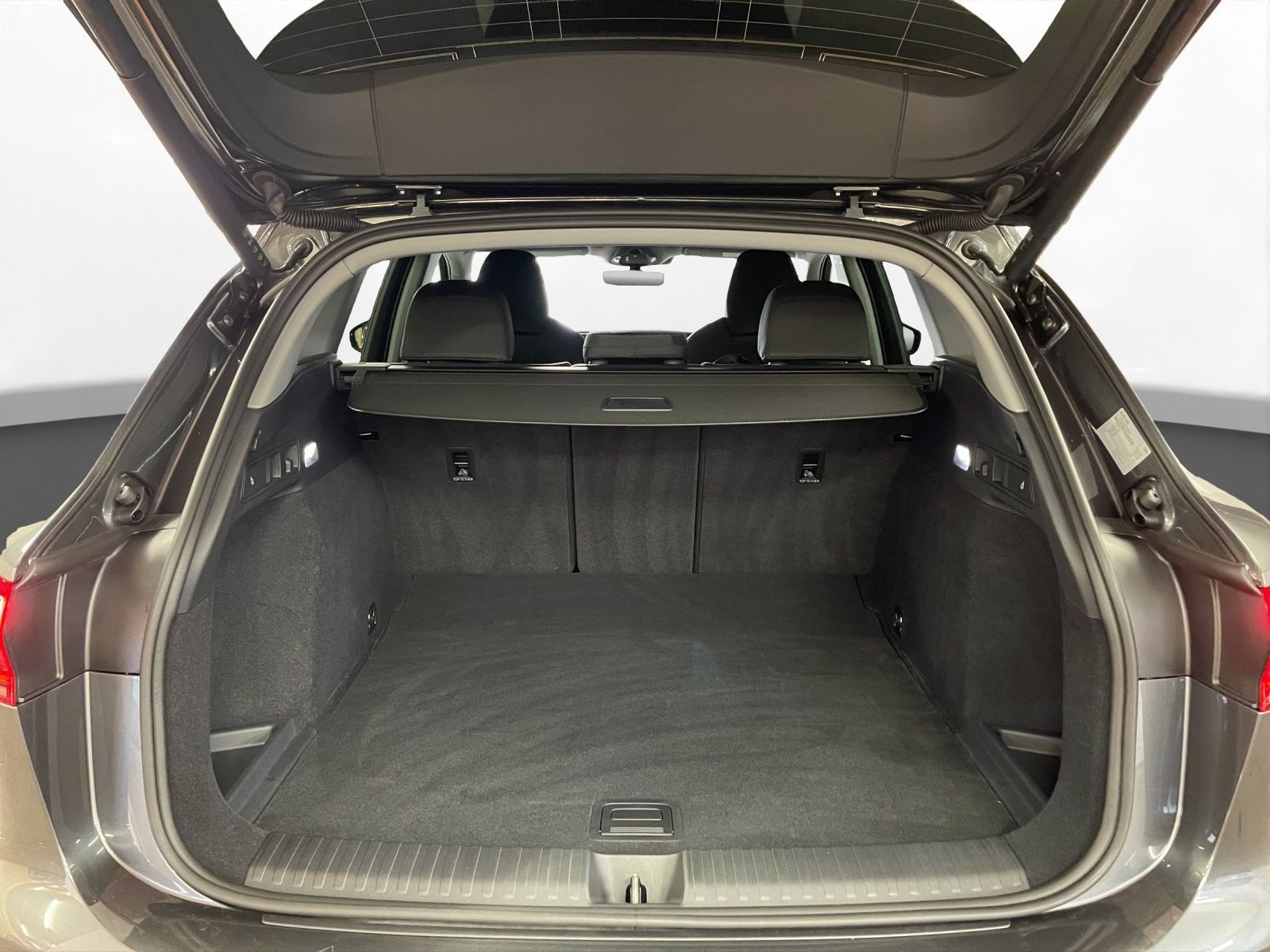 Audi - Q6 SUV e-tron_24