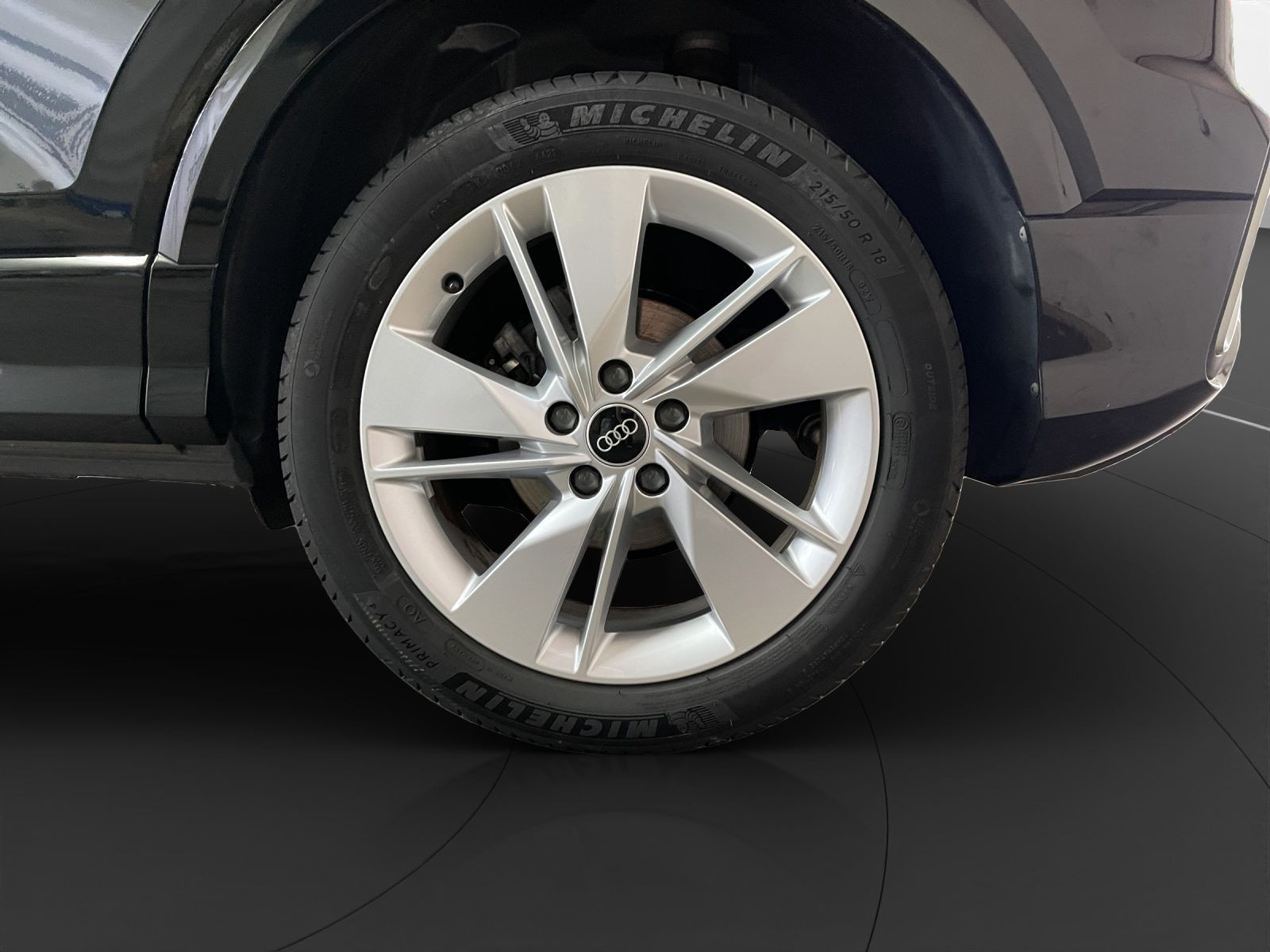 Audi - Q2_14