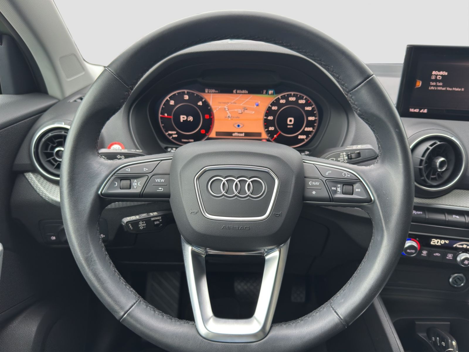 Audi - Q2_9