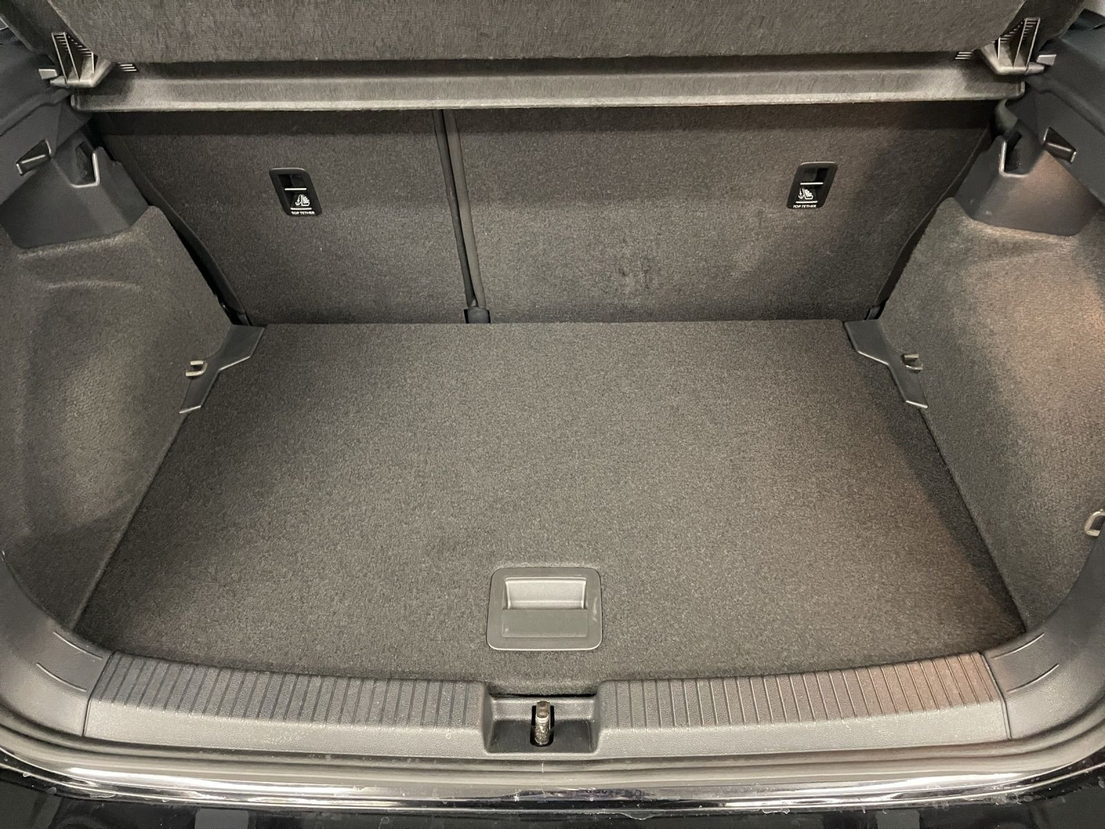 Volkswagen - T-Cross_24