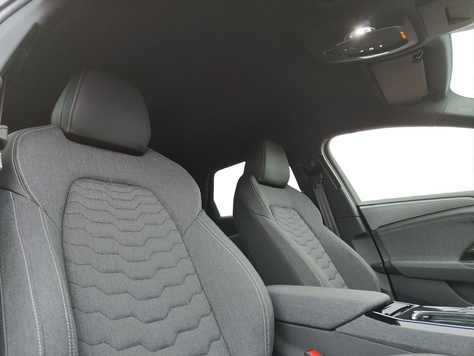 Audi - A6 Avant e-tron_14