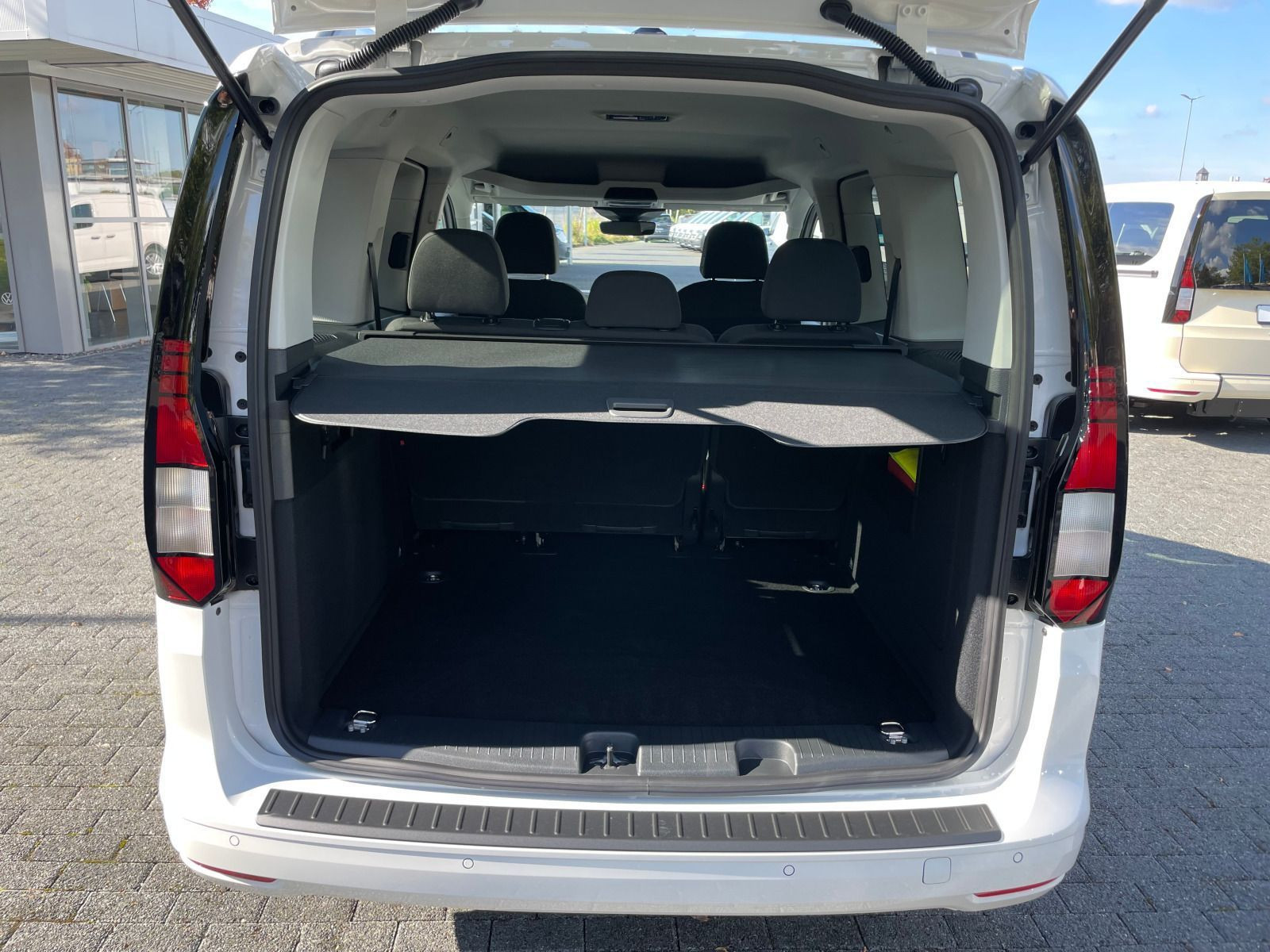 Volkswagen - Caddy_5