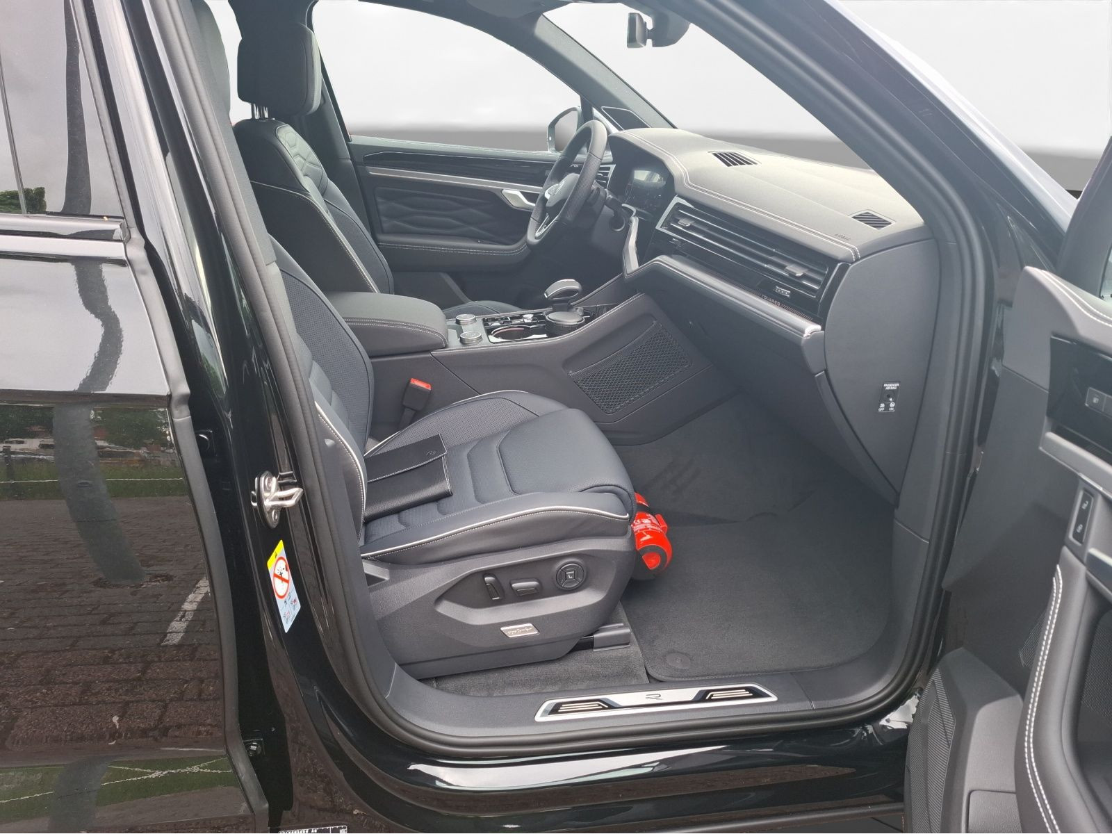 Volkswagen - Touareg_12