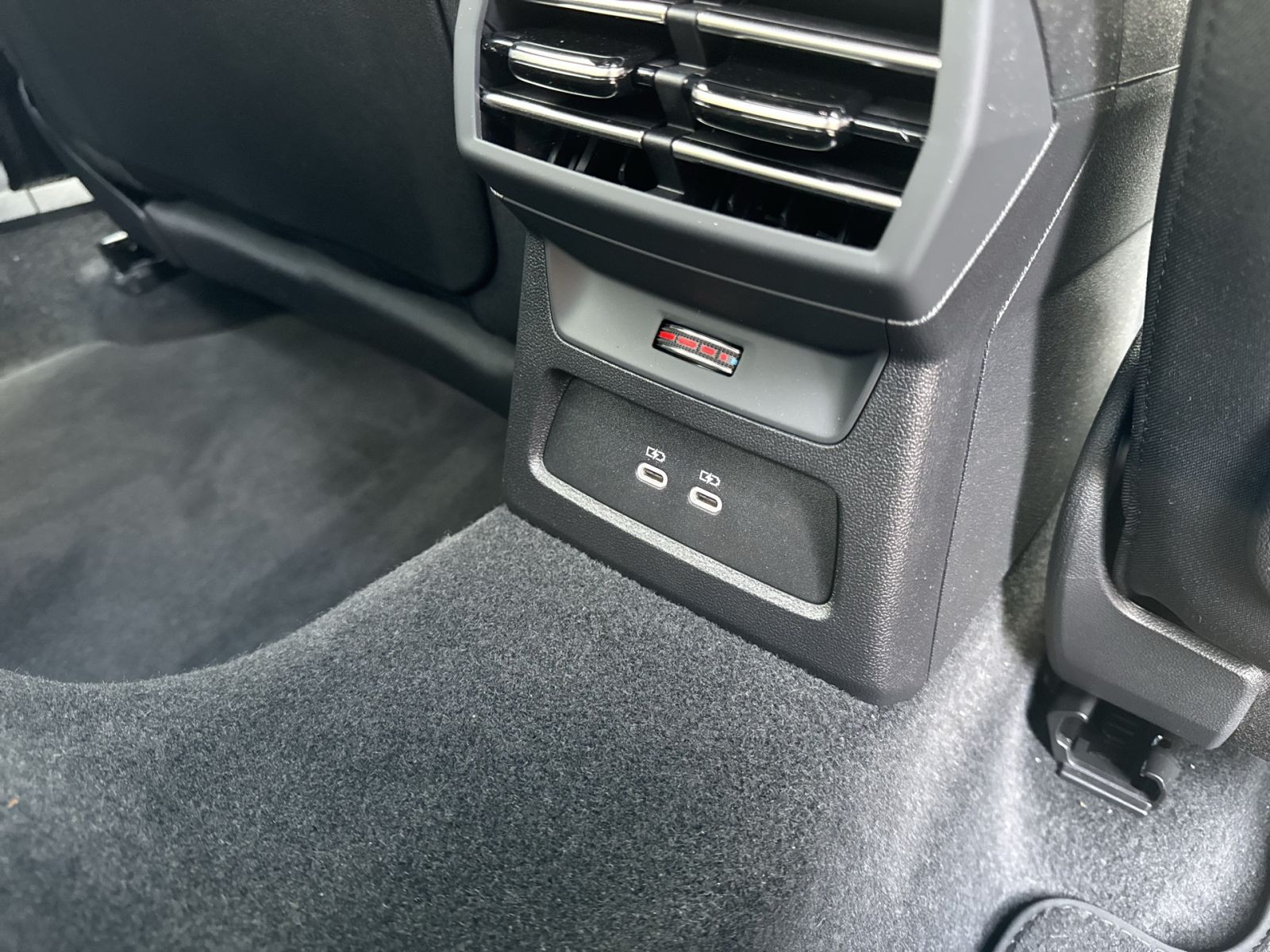 Audi - A3 Limousine_19