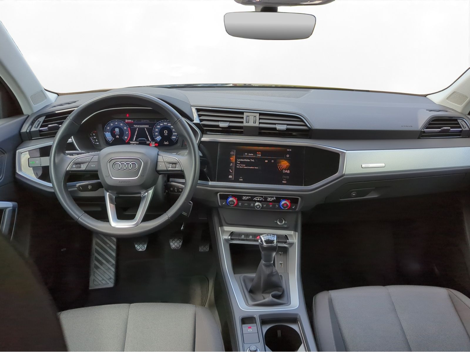 Audi - Q3_6