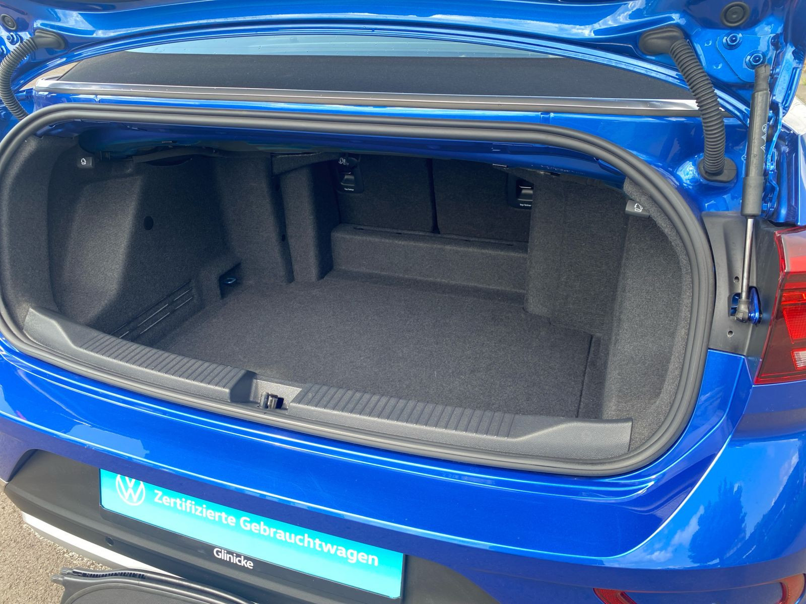 Volkswagen - T-Roc Cabriolet_17