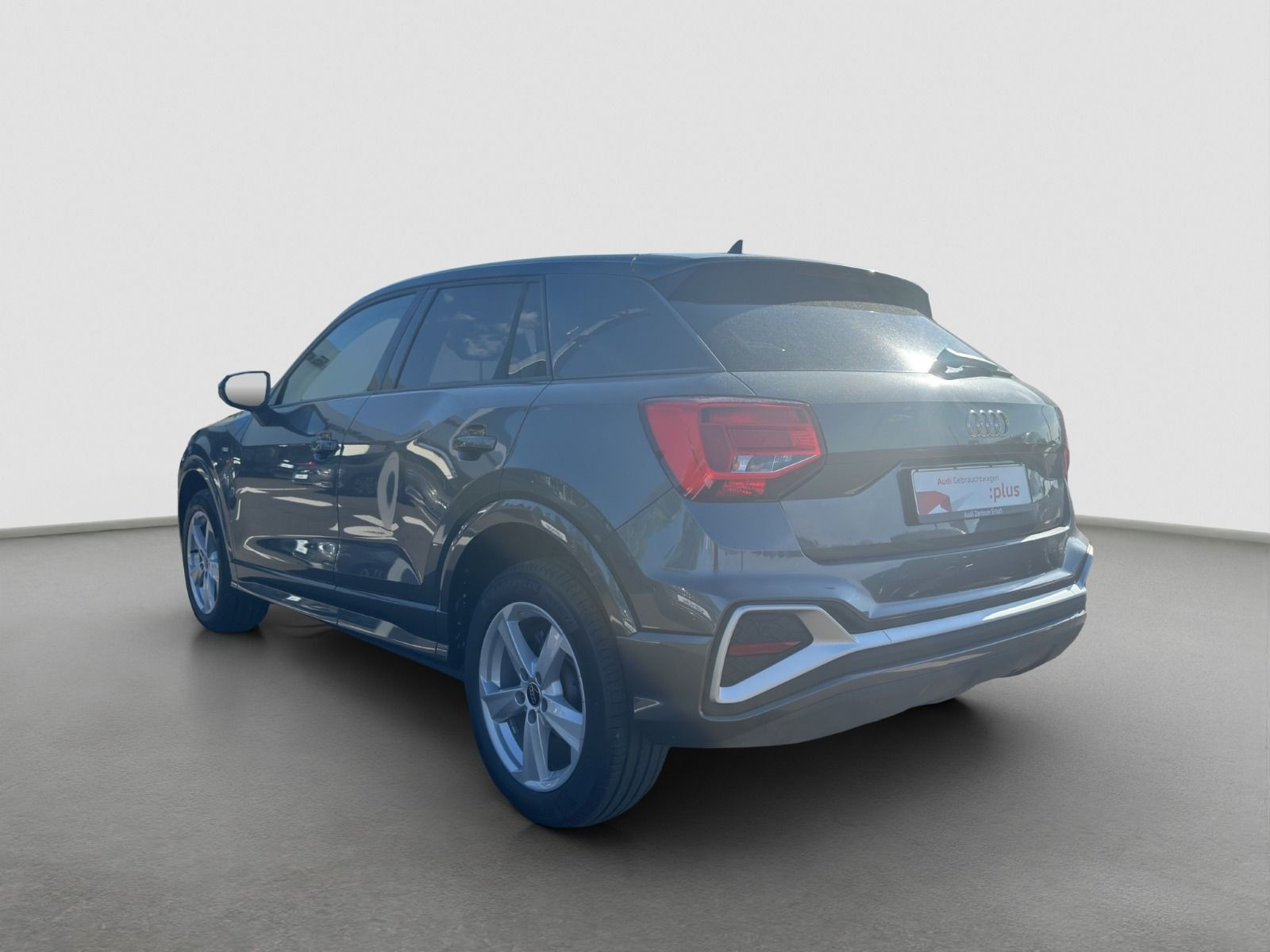 Audi - Q2_4