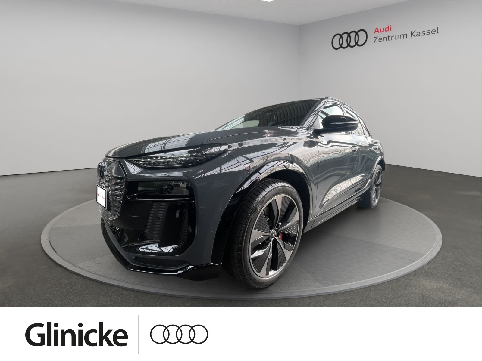 Audi - SQ6 SUV e-tron_1