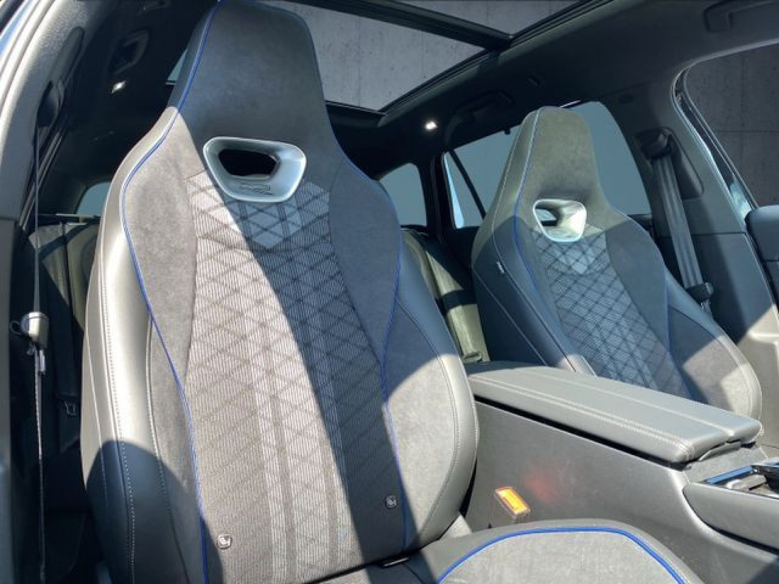 Volkswagen - Passat Variant_16