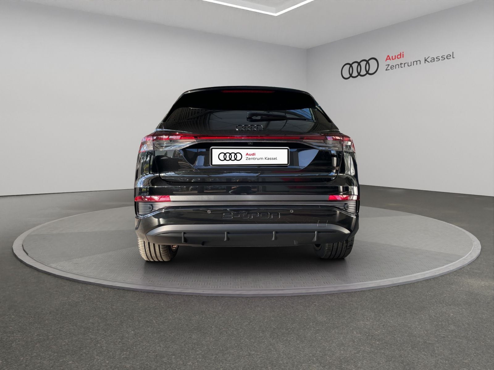 Audi - Q4_6