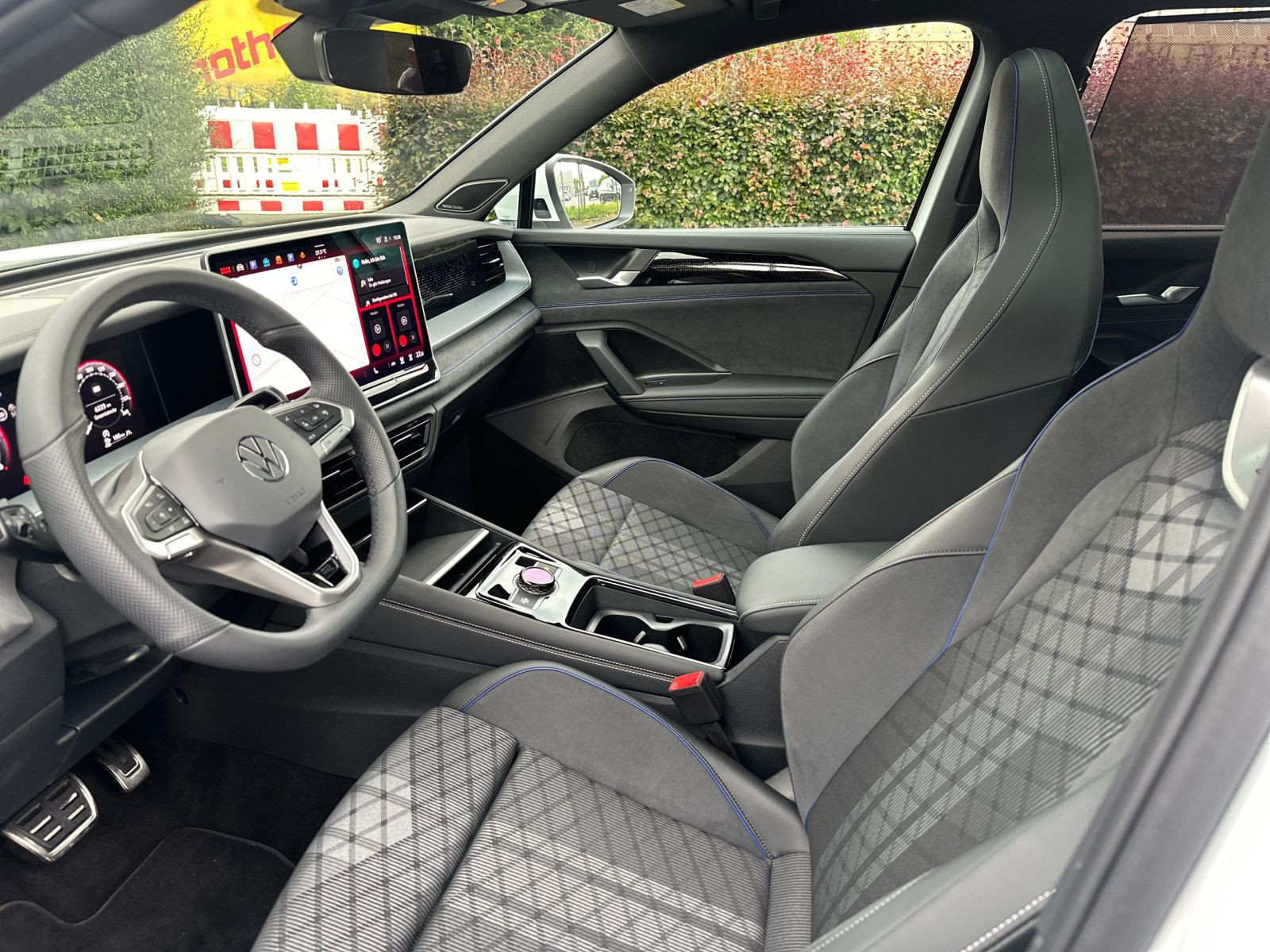 Volkswagen - Tayron_11
