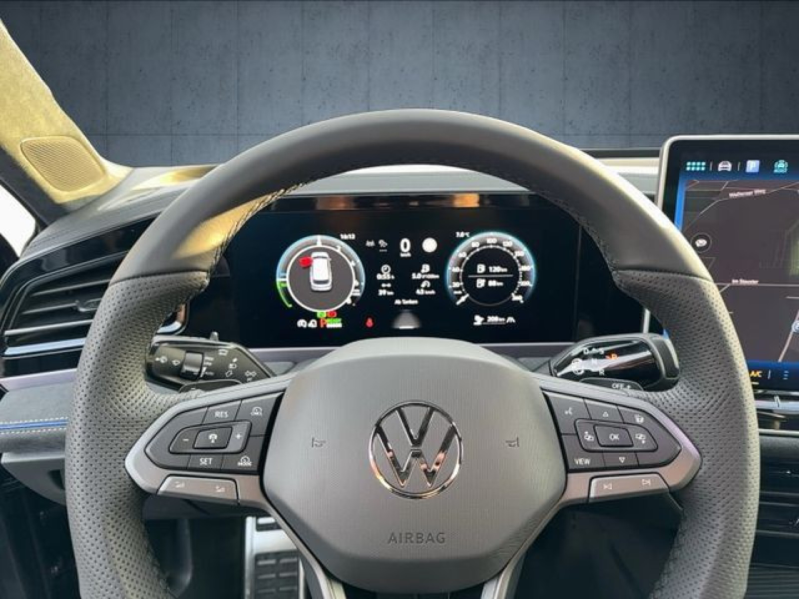 Volkswagen - Passat_12