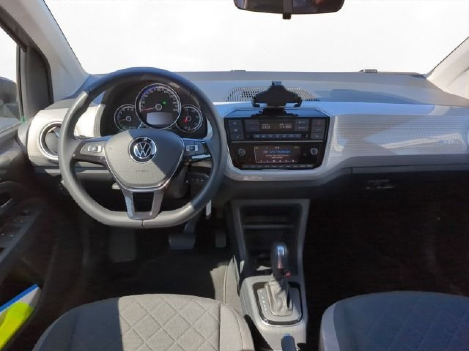Volkswagen - e-up!_7