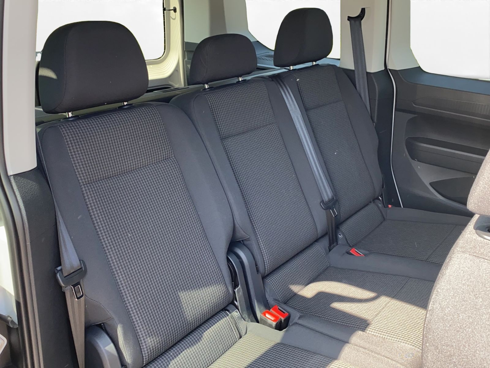 Volkswagen - Caddy_21