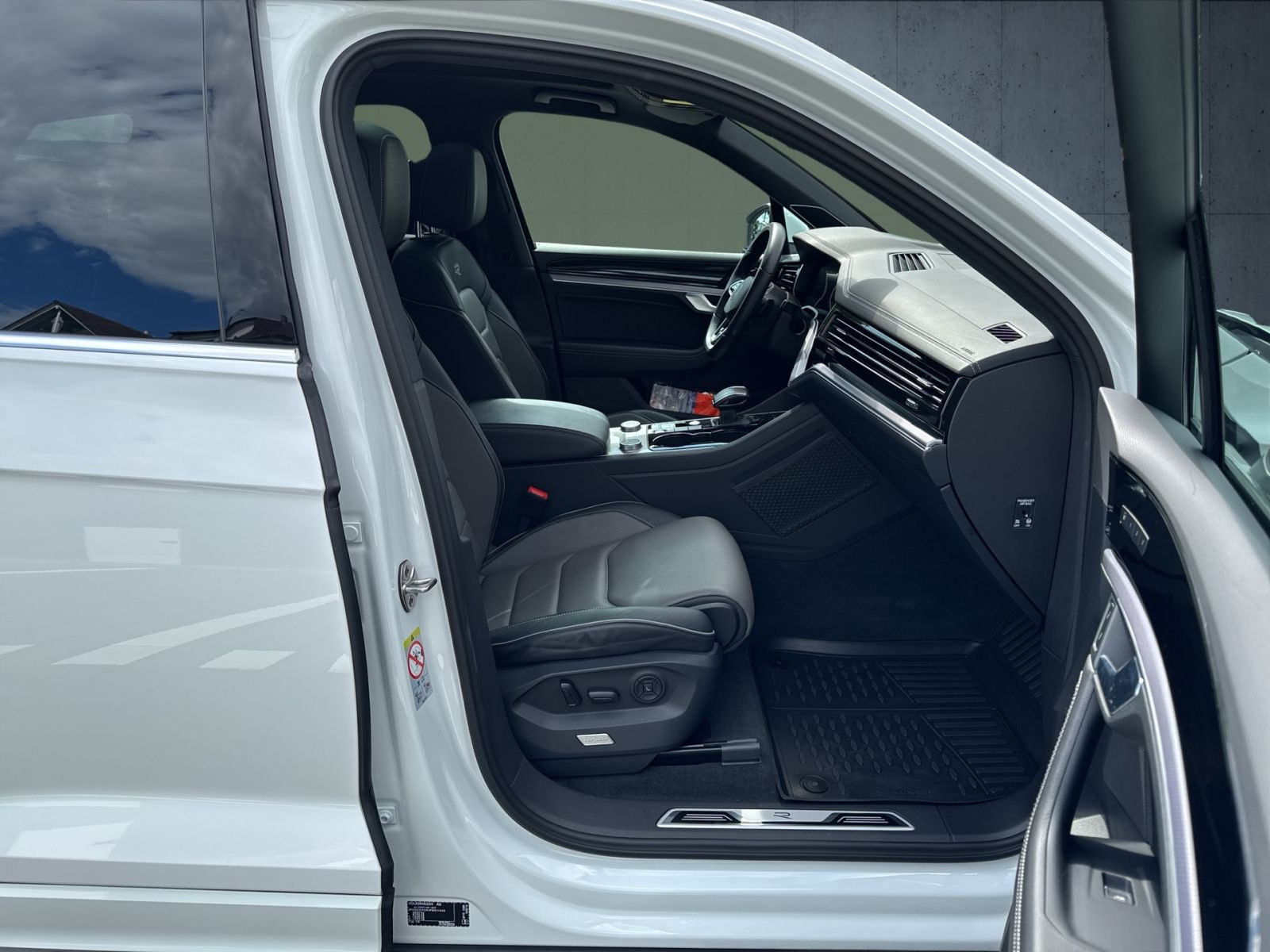 Volkswagen - Touareg_17
