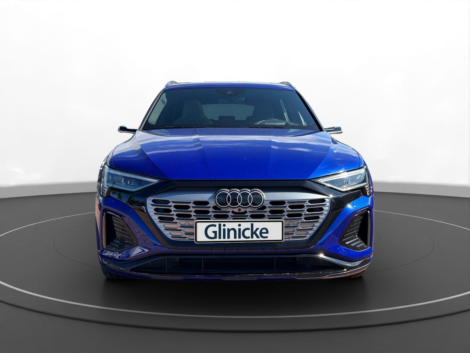 Audi - Q8 e-tron_18